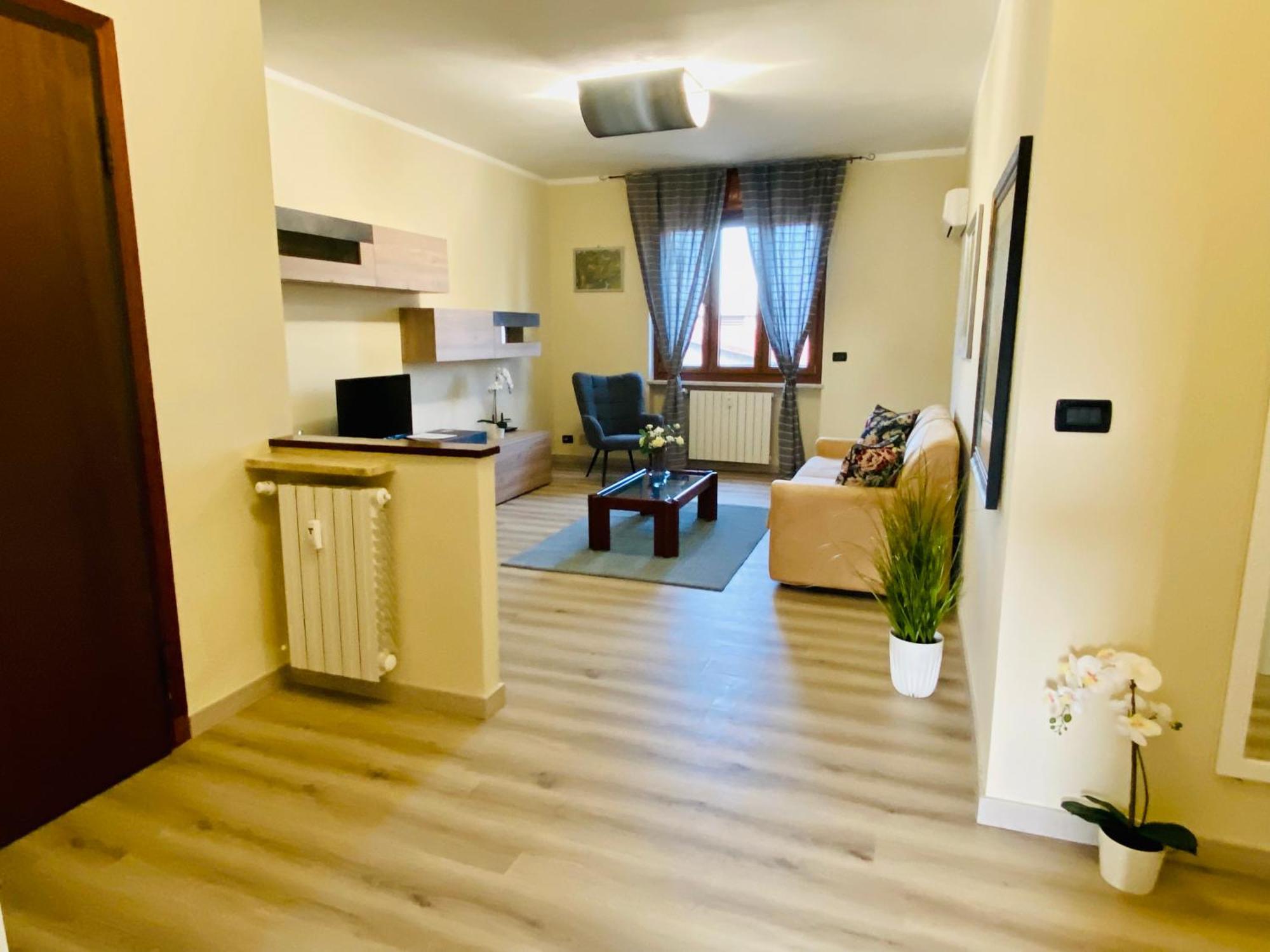 Elegante Appartamento Tre Amis - Doppio Garage & Free Wifi - Ac Centallo Exteriör bild